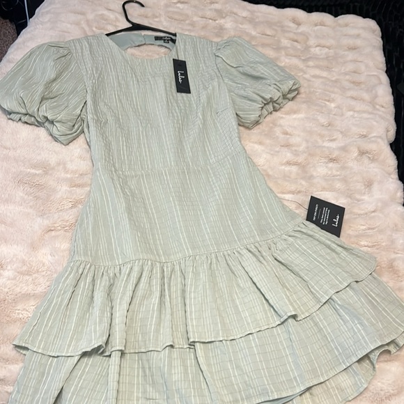 Lulu’s “Got the Frills” Sage Green Lace-Up Puff Sleeve Mini Dress Size M - Picture 3 of 4